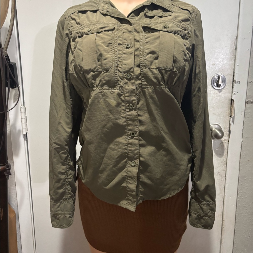 Magellan Outdoors Khaki Mesh Sportswear